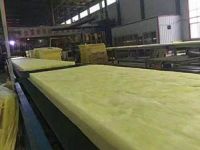 玻璃棉板生产现场